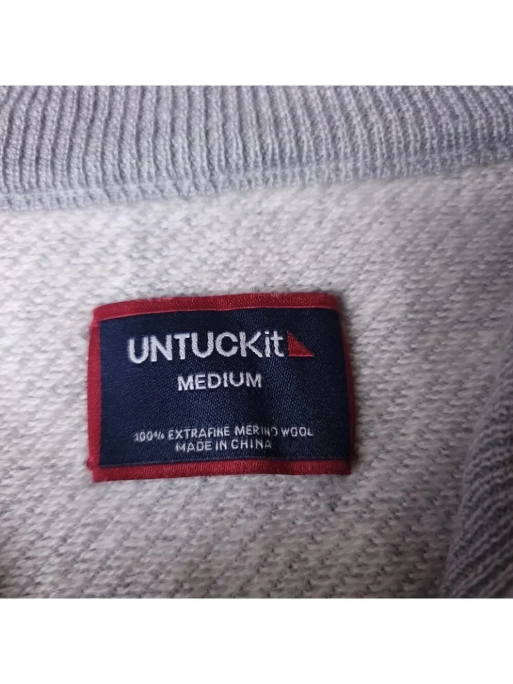 UNTUCKit Hansen Merino Wool Sweater Mens M Medium  Gray Pullover Long Sleeve